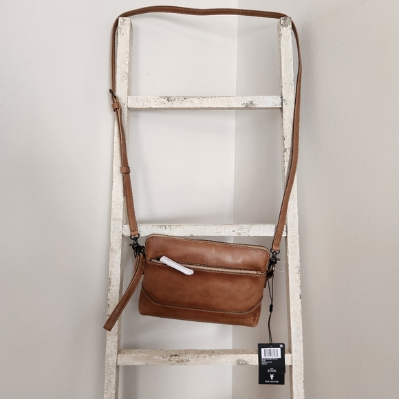 Frye Handbags - Frye NWT Leather Melissa Crossbody Wristlet